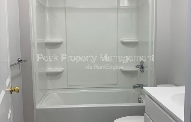 1 bed, 1 bath, 814 sqft, $1,195, Unit 11