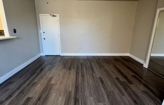 Studio, 1 bath, 440 sqft, $1,233, Unit 102a