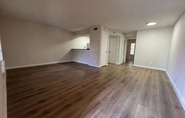 1 bed, 1 bath, 700 sqft, $1,224, Unit LAW11-114