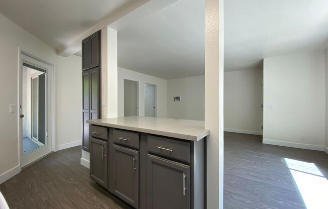 1 bed, 1 bath, 770 sqft, $2,600, Unit K-136