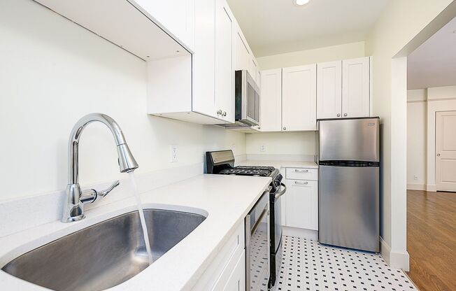 Studio, 1 bath, 463 sqft, $1,550, Unit 408