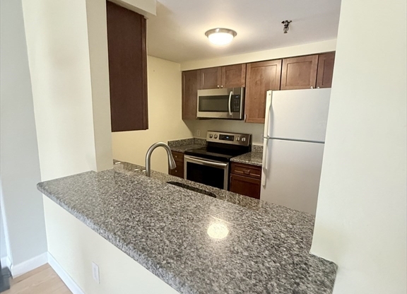 1 bed, 1 bath, 663 sqft, $2,700, Unit 408
