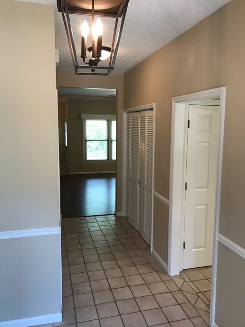 3 beds, 3 baths, 1,800 sqft, $1,045