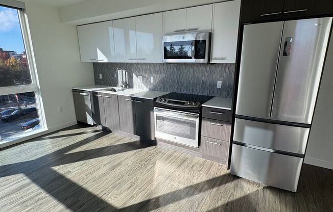 1 bed, 1 bath, 528 sqft, $2,100, Unit 412 (MFTE)
