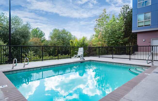 Windsor at Amberglen Apartments | Pool