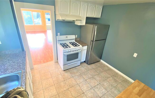 3 beds, 1 bath, $3,000