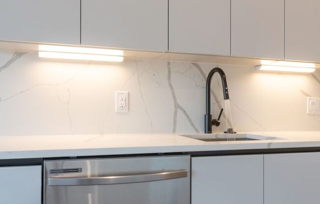 Studio, 1 bath, 525 sqft, $1,325, Unit 304