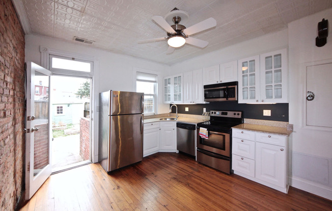 Beautiful 2 BR Townhouse in Atlas District