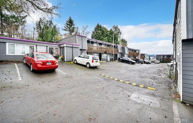 2 beds, 1 bath, 900 sqft, $1,450, Unit #20