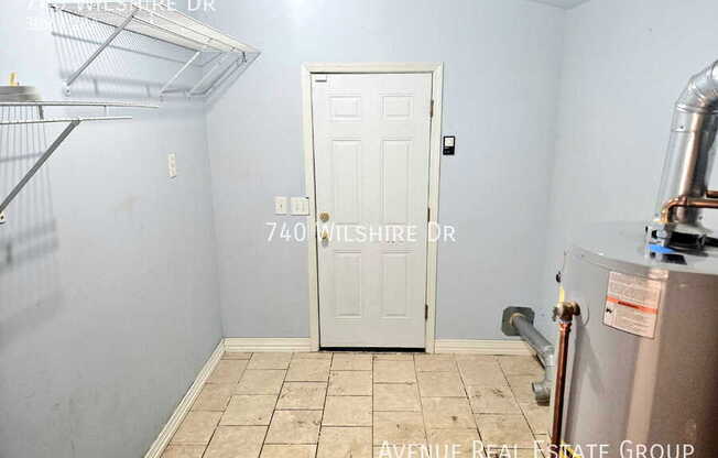 740 WILSHIRE DR