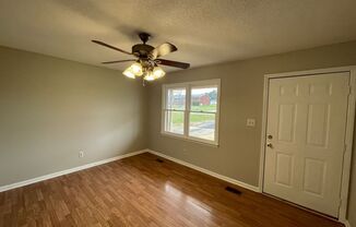 3 beds, 1 bath, $1,295