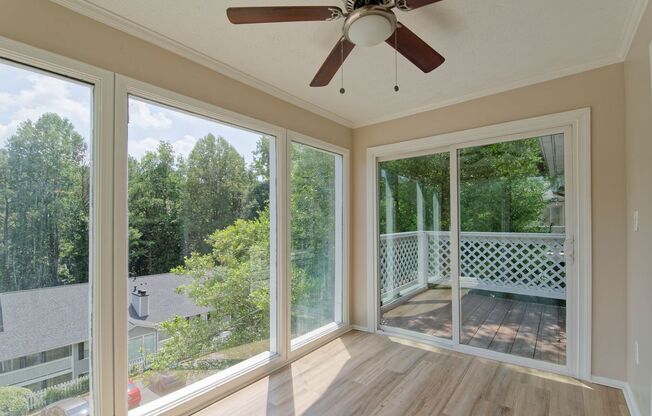 2 BR/1BA condo in great location at Dunwoody Lakes