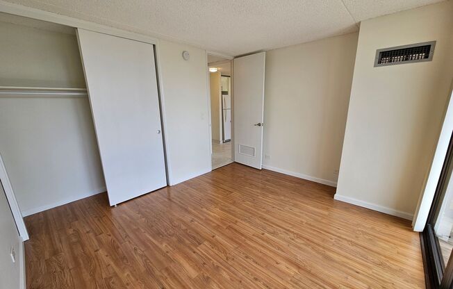 1 bed, 1 bath, $2,700, Unit UNIT 2002