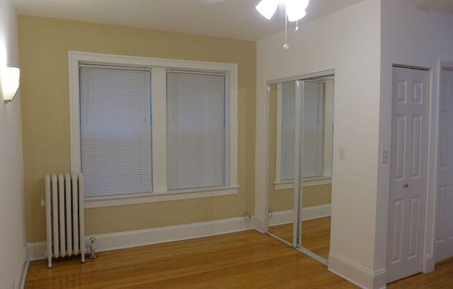 Studio, 1 bath, 300 sqft, $1,395, Unit 104