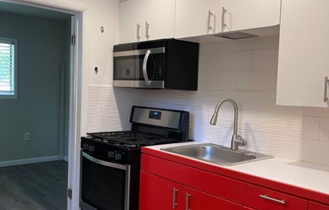 1 bed, 1 bath, 432 sqft, $1,195