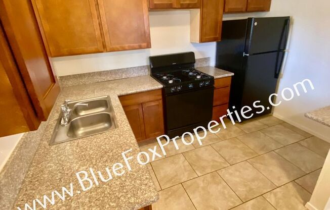 3807 E DOVER STRA