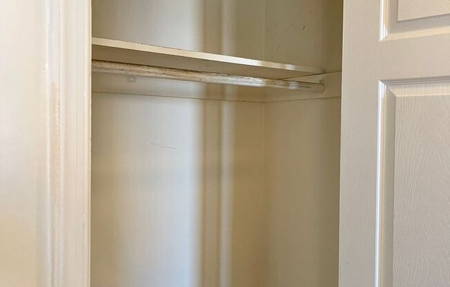 Studio, 1 bath, 380 sqft, $925, Unit 401