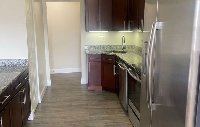 2 beds, 1.5 baths, 881 sqft, $2,200, Unit 5341 #6