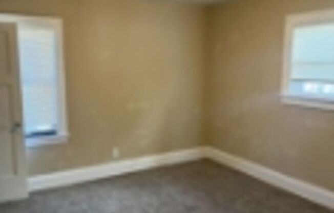 5689-91 North 41st Street