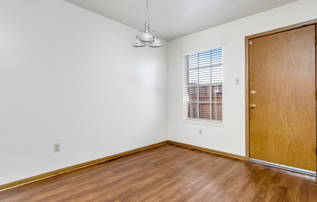 1 bed, 1 bath, 750 sqft, $595, Unit 612