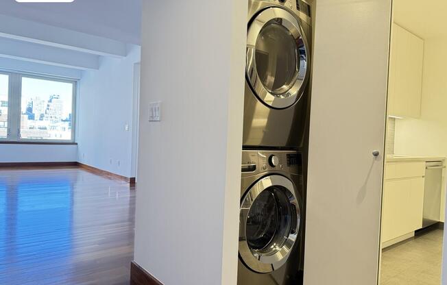 1 bed, 1 bath, 860 sqft, $5,995, Unit 10B