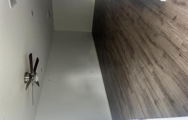 1508 E 2 ST