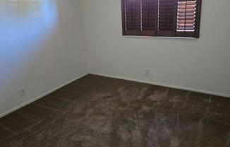 2 beds, 1 bath, $2,275