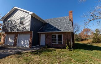 Large South-side 3 Bedroom Duplex