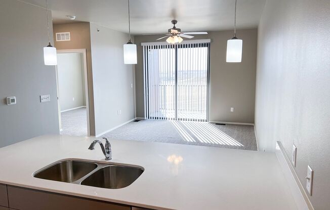 1 bed, 1 bath, 758 sqft, $1,145, Unit Bldg 5 Apt 5303