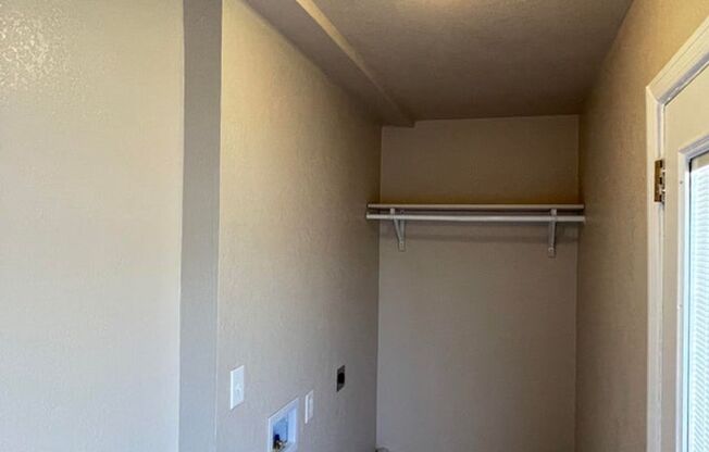 3 beds, 1 bath, $1,300