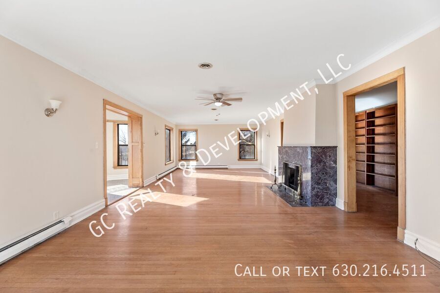 6900 S JEFFERY BLVD