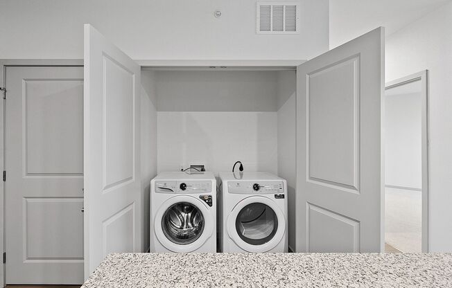 1 bed, 1 bath, 1,015 sqft, $1,995, Unit 410