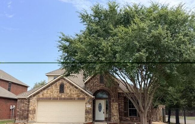 Spacious 3-Bedroom Frisco Home in Gated Community