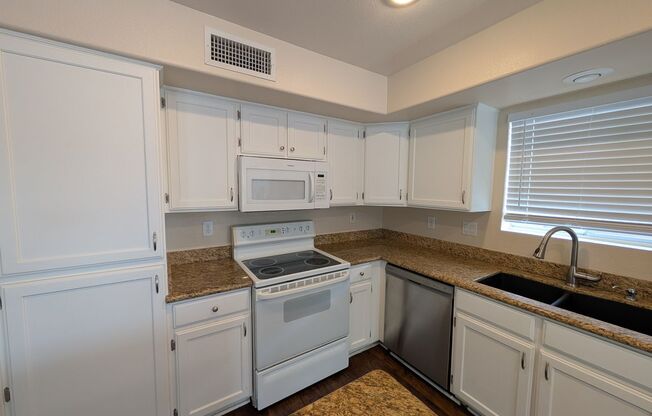 4 beds, 2.5 baths, $2,400