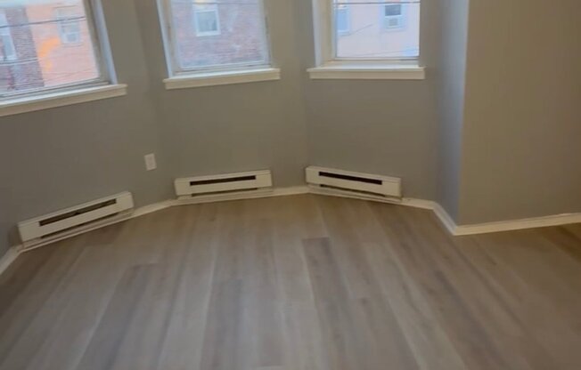 2135 S 8 ST