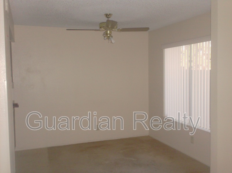 2209 TALL PINE DR