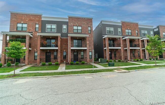 2 beds, 2 baths, 1,154 sqft, $2,500, Unit Daggett Avenue- 5004