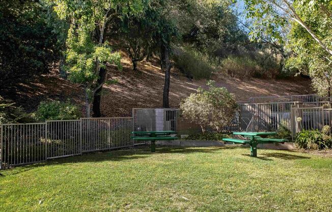 Great 2 Bedroom / 2 Bath - Oakland Hills