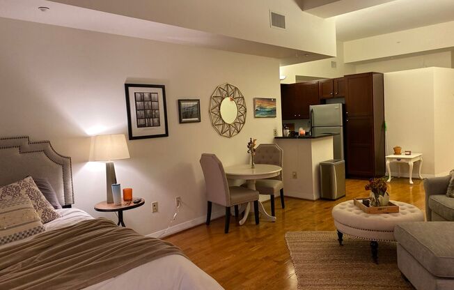 1 bed, 1 bath, $1,375
