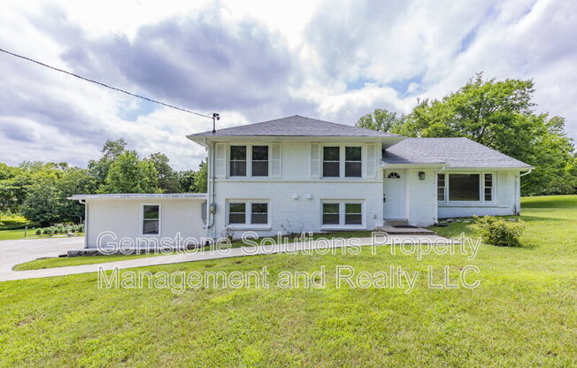 104 ANCHOR DR