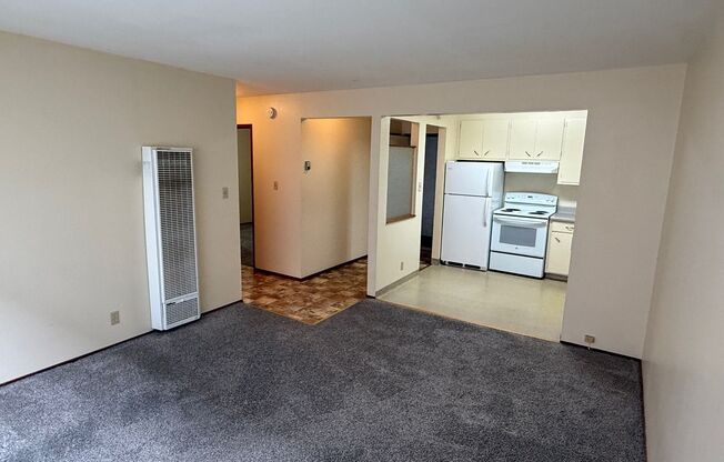 2 beds, 1 bath, 800 sqft, $2,150, Unit 10