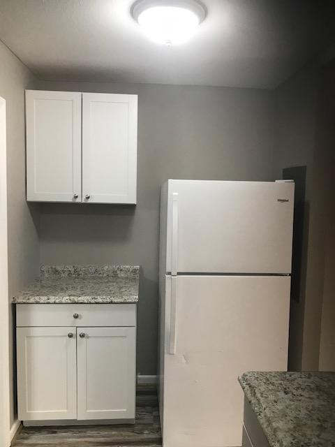 2 beds, 2 baths, 900 sqft, $800
