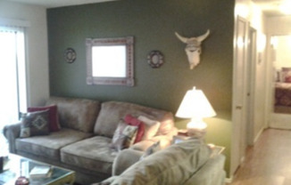 2 beds, 2 baths, 810 sqft, $1,125, Unit 302