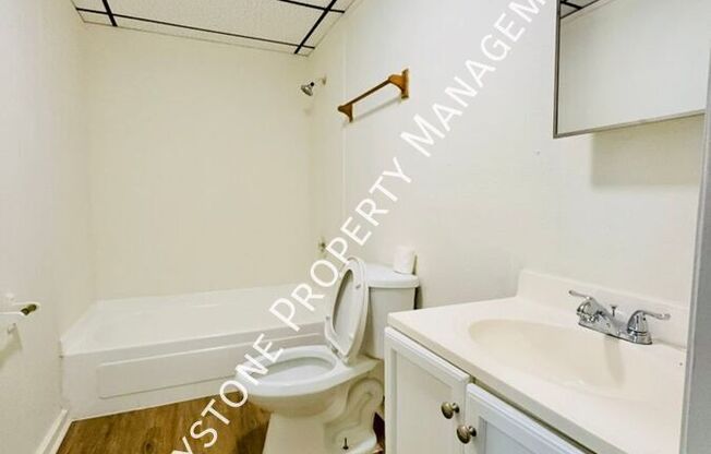 230 MYSTIC LK DOCTOR N ST