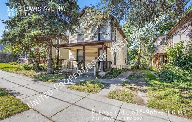 1253 Davis Ave NW