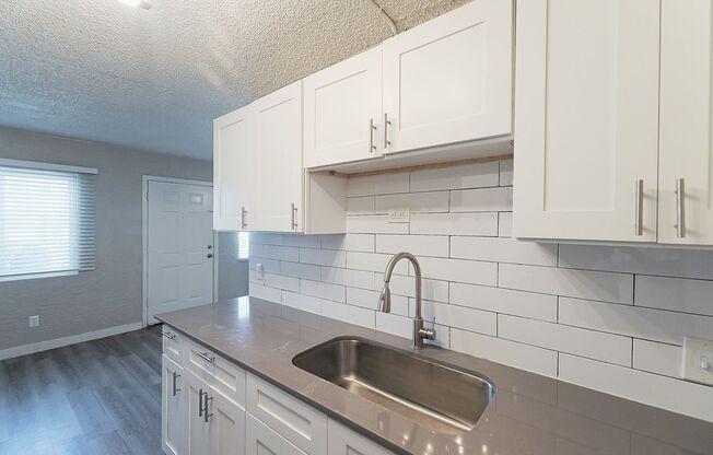 1 bed, 1 bath, 677 sqft, $1,050, Unit A142