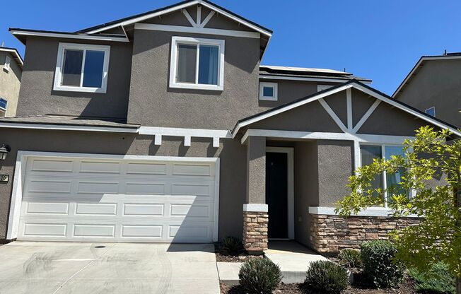 Beautiful newer home in a gated community  !!! MOVE IN SPECIAL !!!