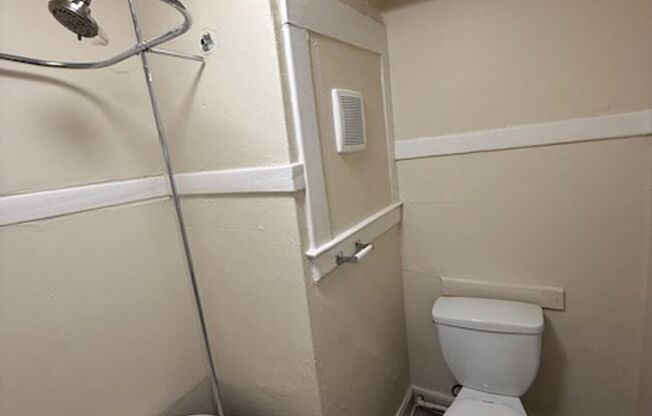 Studio, 1 bath, 280 sqft, $1,295, Unit 108