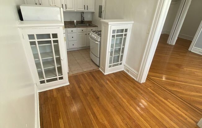 Studio, 1 bath, 435 sqft, $1,825, Unit A04