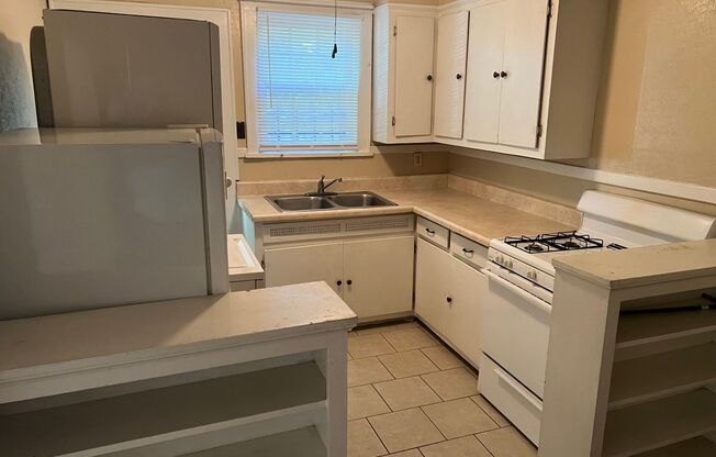 1 bed, 1 bath unit in Vollintine Evergreen Historic District